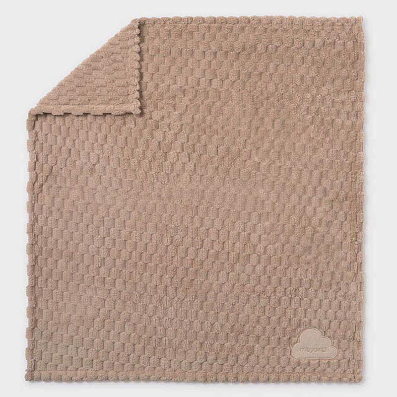 Бебешко пухкаво одеяло MAYORAL