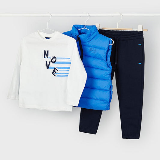 Спортен комплект за момче от три части MAYORAL