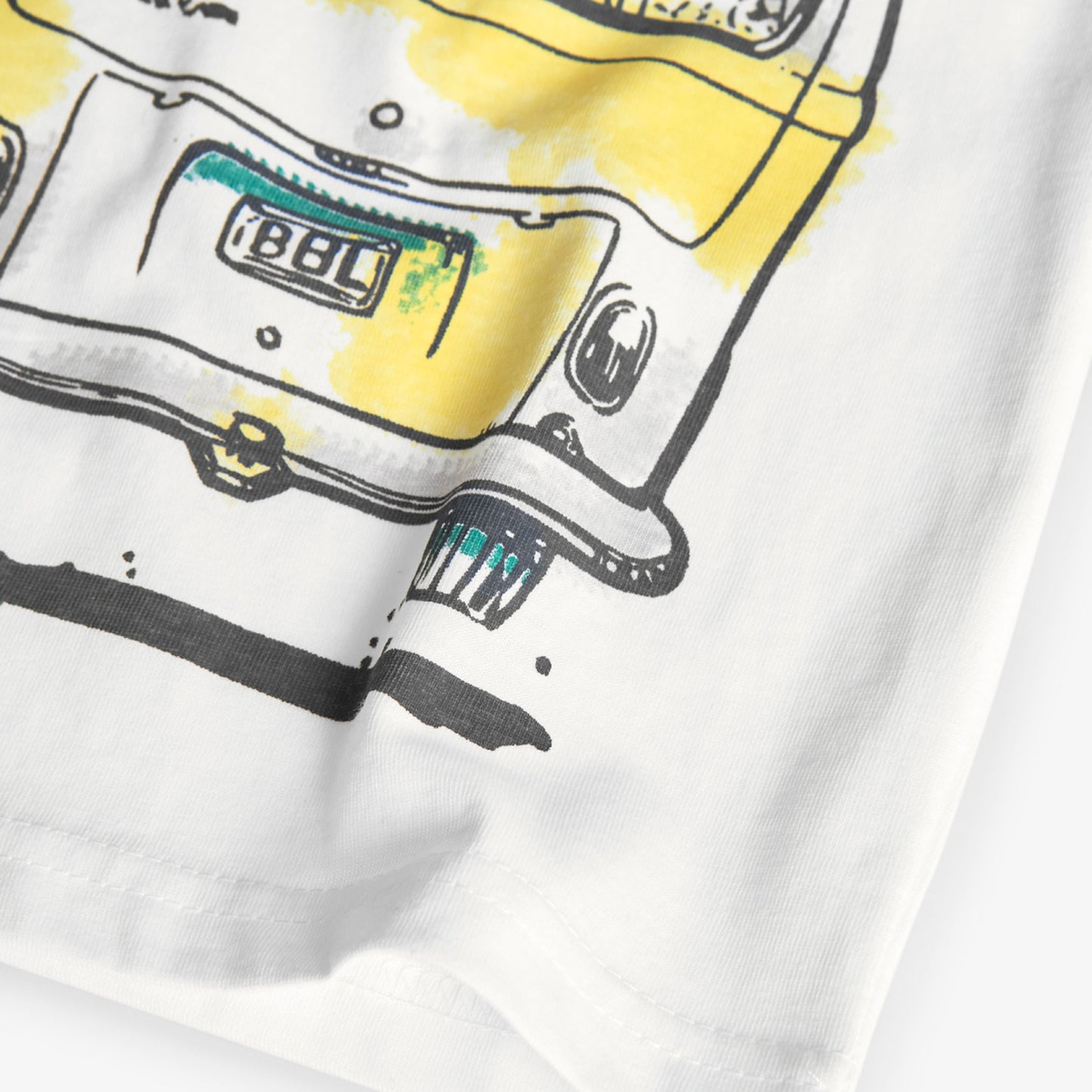 Комплект за момче тениска и къси панталони Boboli