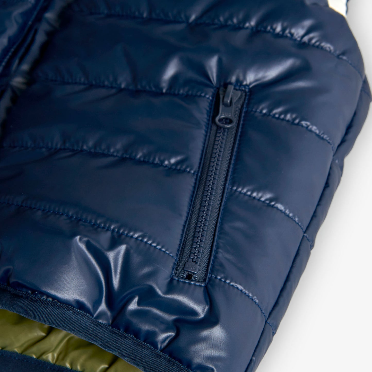 Двулицев елек за момче BOBOLI