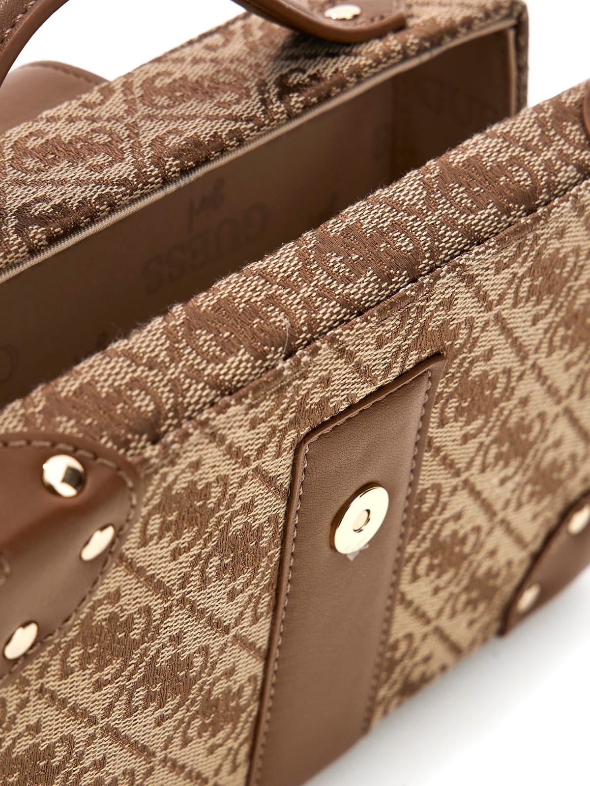 Чанта за момиче GUESS