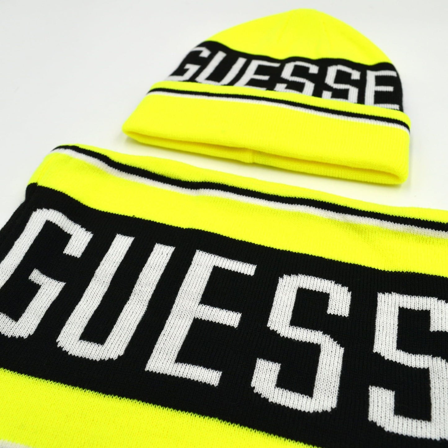 GUESS hat and scarf set