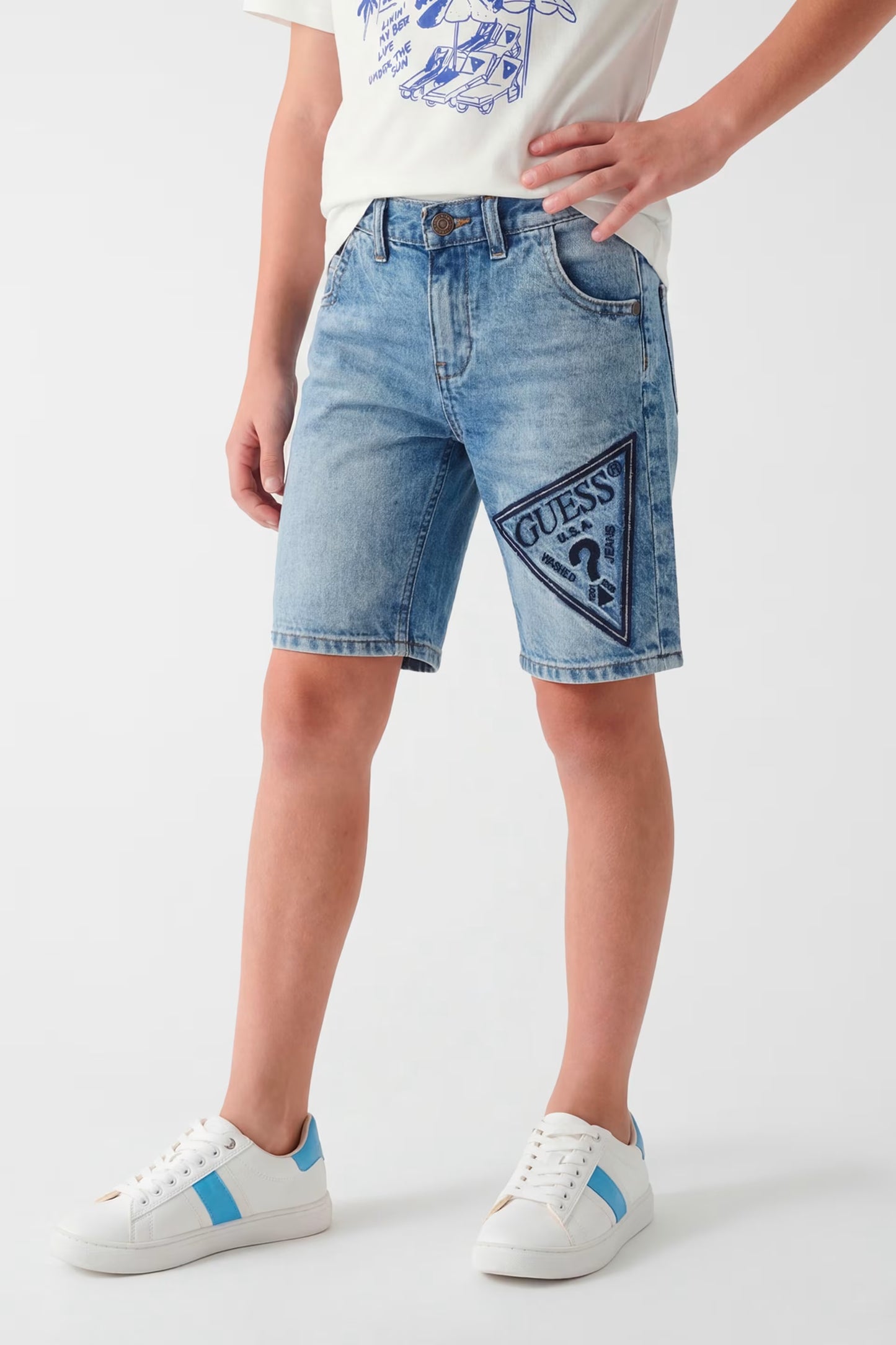 Къси дънкови пантлонки за момче GUESS