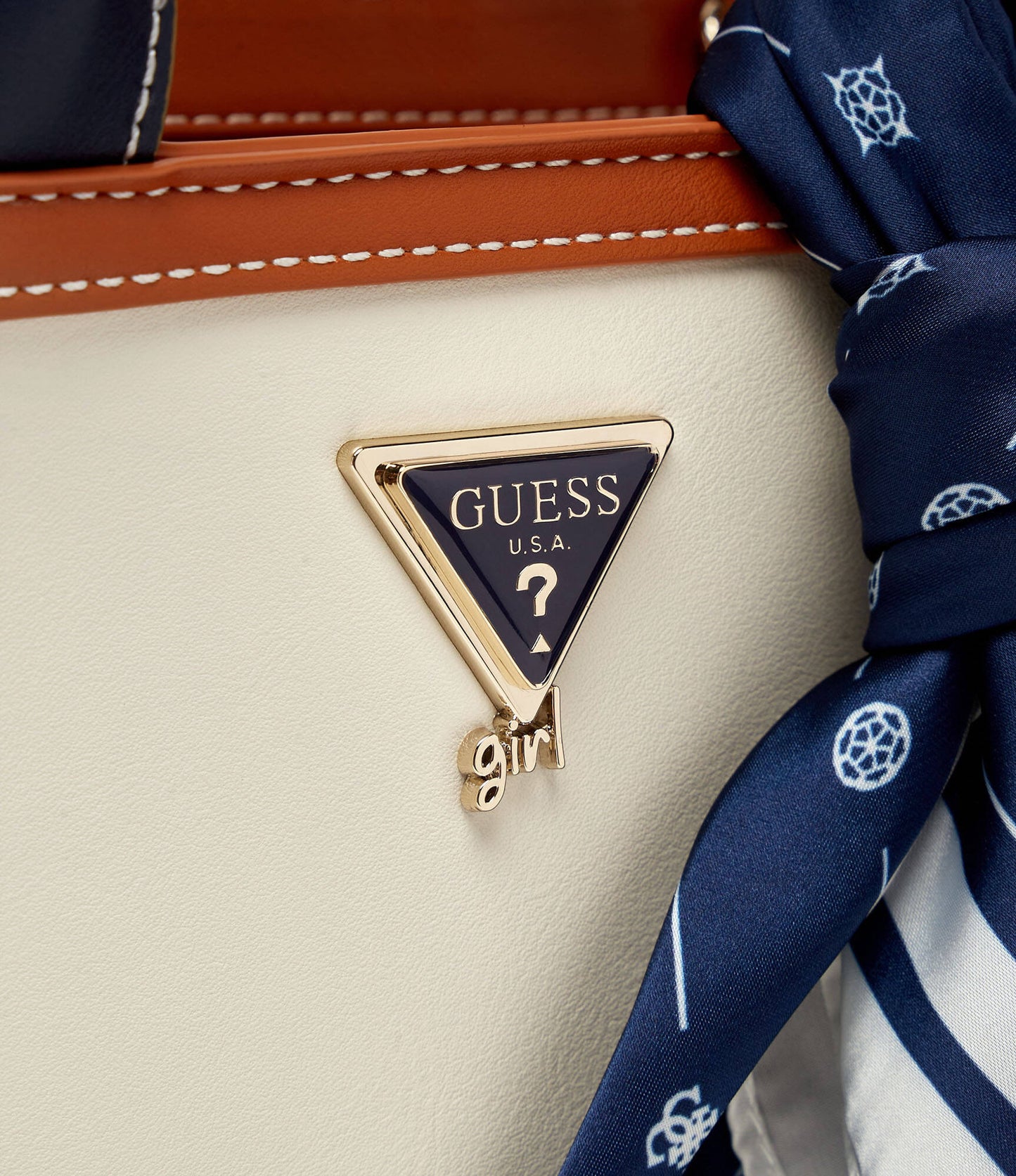Чанта за момиче GUESS
