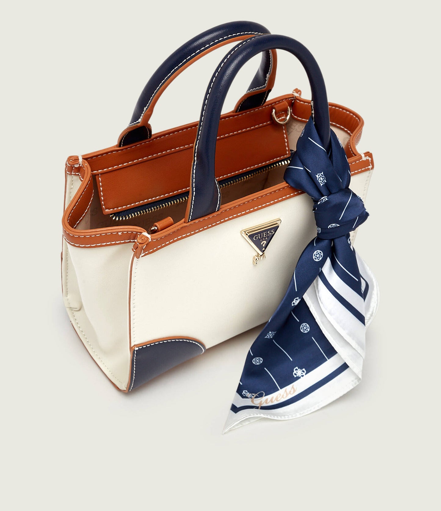 Чанта за момиче GUESS